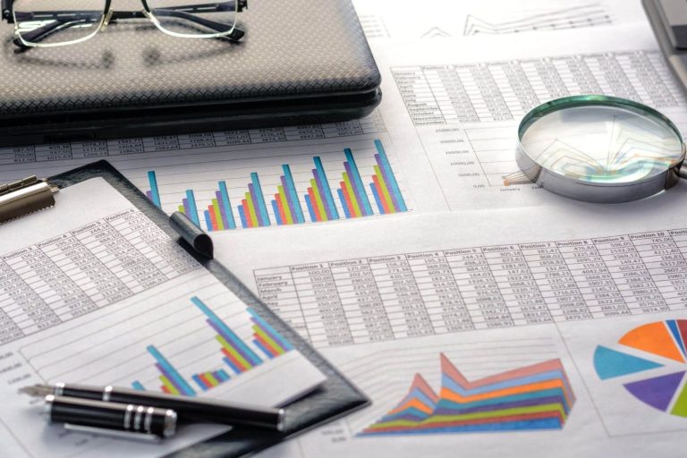 Wirtschaftlichkeit Mieterstrom Wirtschaftlichkeitsberechnun mit Tabellen und Diagrammen.
